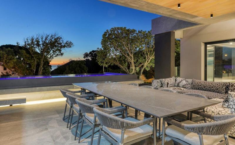 6 Bedroom Property for Sale in Camps Bay Western Cape